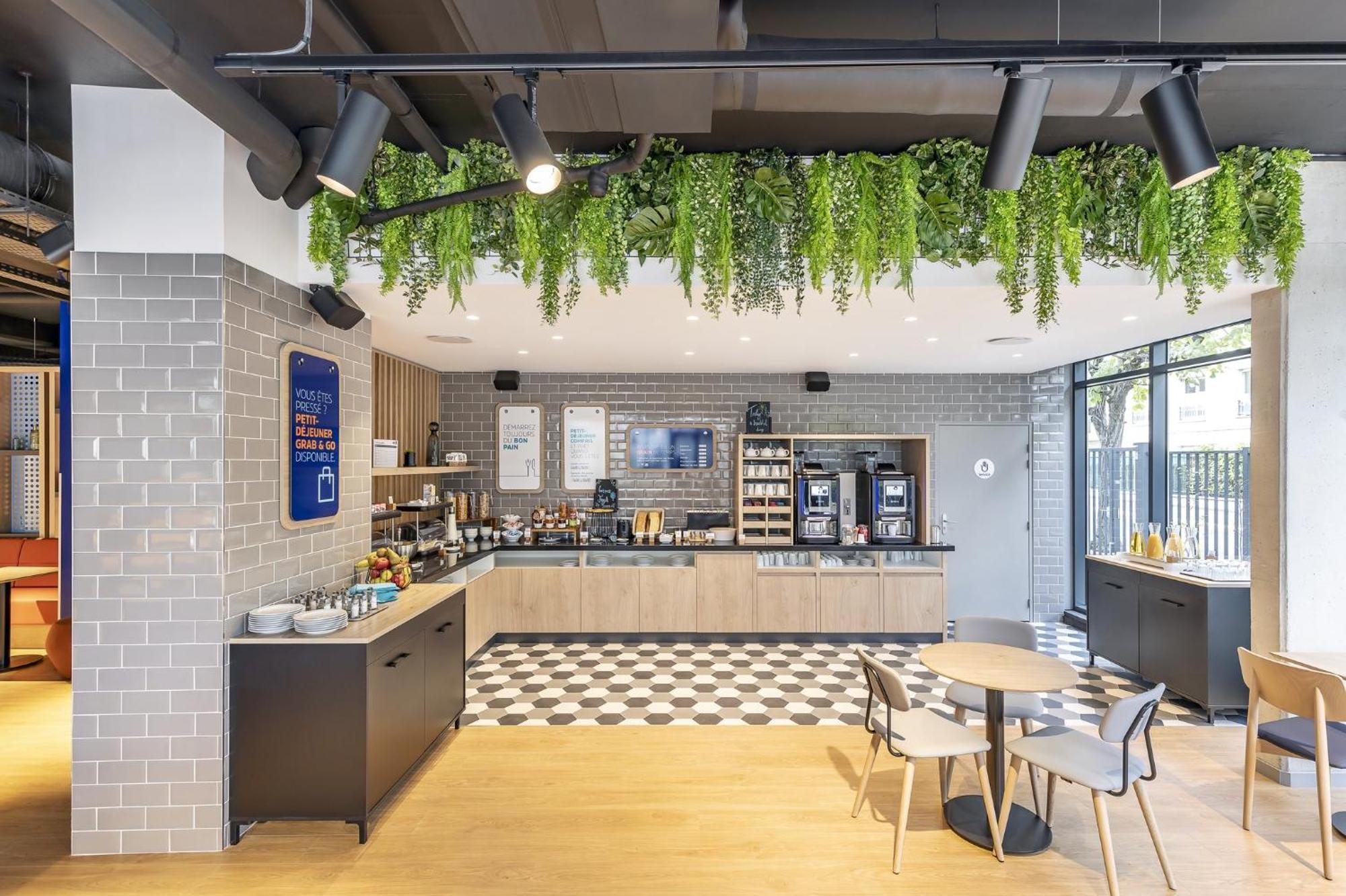 Hotel Express Paris - By Ihg