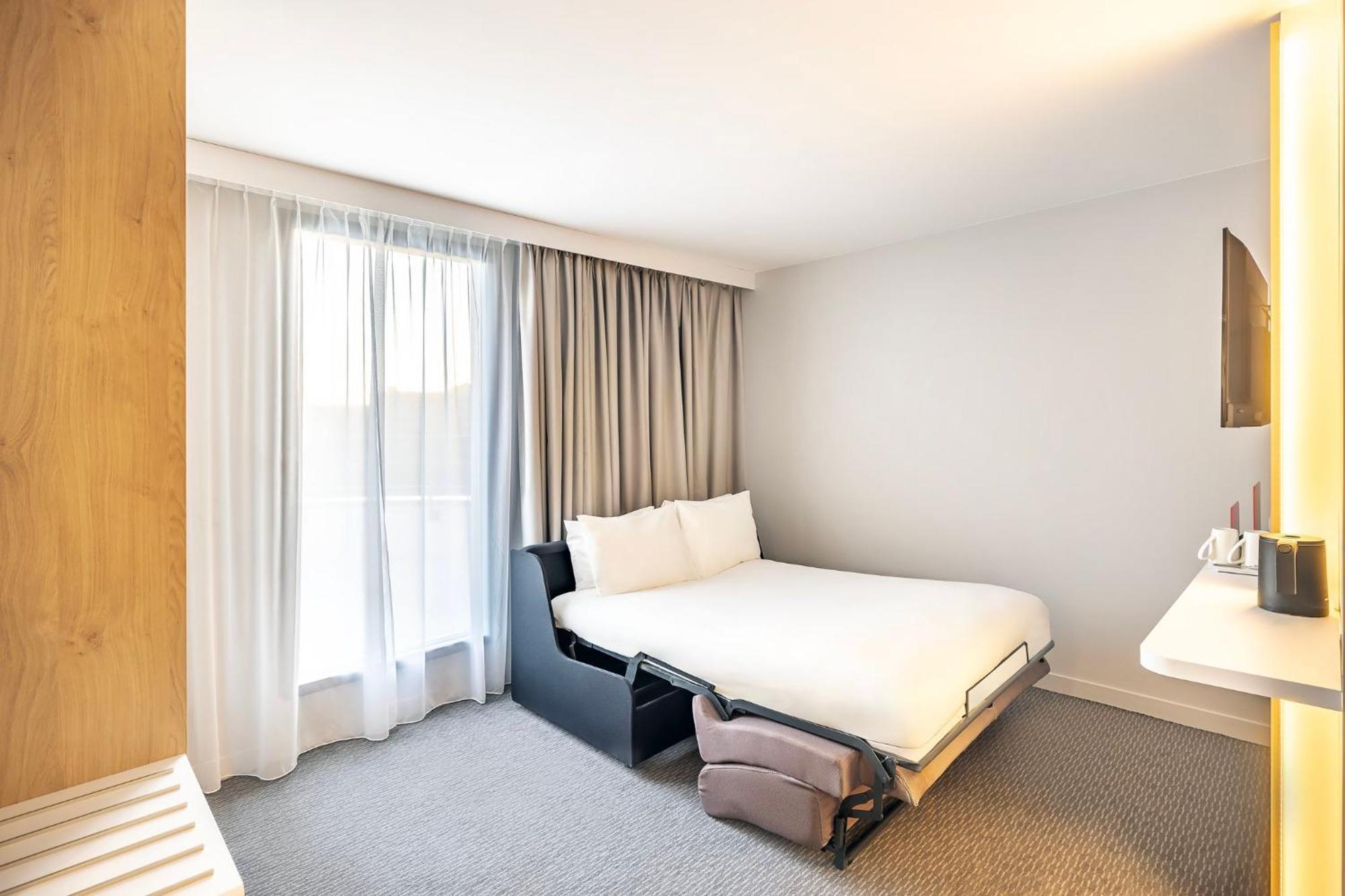 Hotel Express Paris - By Ihg Poissy